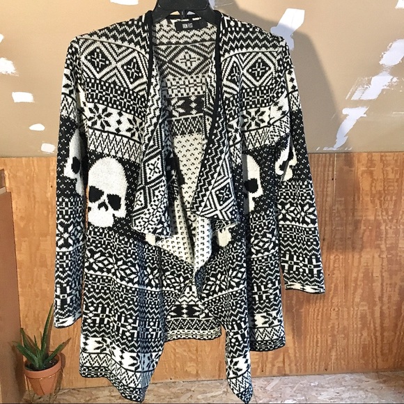 Iron Fist Sweaters - Iron fist skull cardigan
